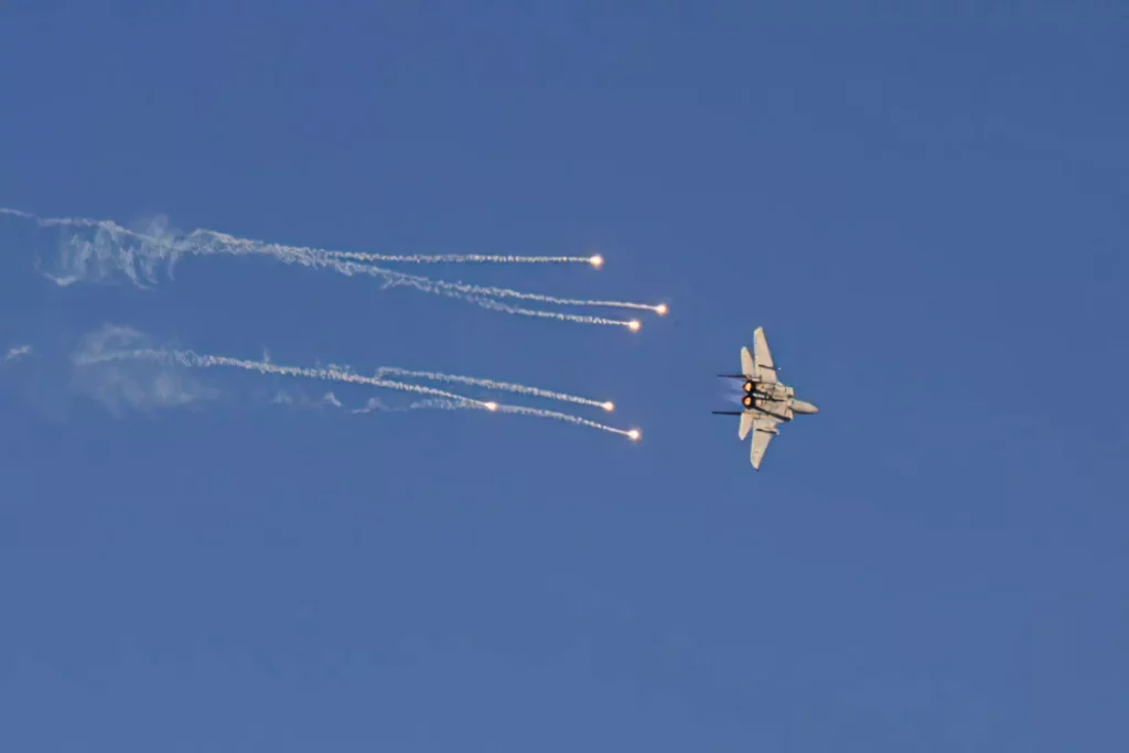 50 cazas de Israel atacaron 100 objetivos de Hezbolá en 10 minutos