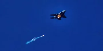 Israel atacó defensas antiaéreas y depósitos de misiles en Teherán