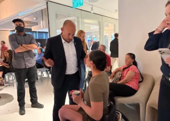 Bennett propone una “ADA israelí” para integrar a personas con discapacidad en la economía