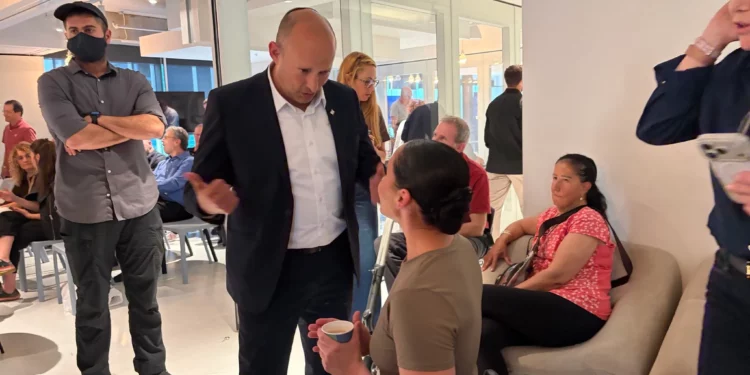 Bennett propone una “ADA israelí” para integrar a personas con discapacidad en la economía