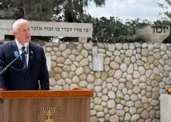 Gantz advierte en Sderot de más combates tras la “calma engañosa”