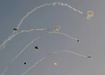 Hezbolá reanuda sus ataques al norte de Israel tras más de 12 horas