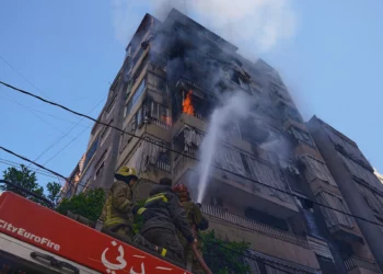 Israel lanza una nueva oleada de ataques contra objetivos de Hezbolá en Beirut