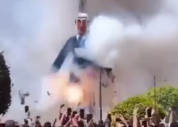 Israel reprende a diplomático español por voladura de efigie de Netanyahu