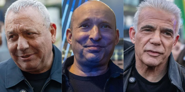Bennett, Eisenkot y Lapid negocian fusionar sus partidos en un frente opositor