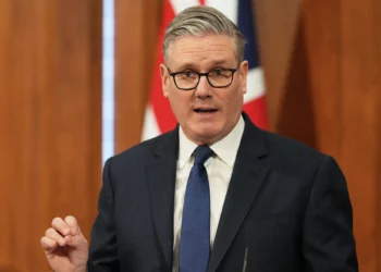 Londres reúne a 35 países para abordar la reapertura del estrecho de Ormuz