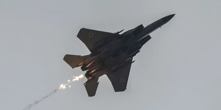 Israel bombardea centros de mando de la Fuerza Quds iraní en Beirut