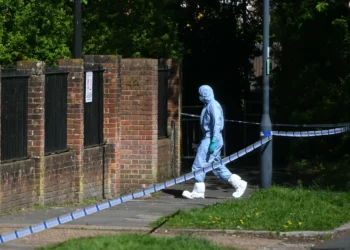 Detiene a sospechosos por intento de incendio provocado a sinagoga de Londres