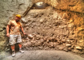 Fosa común de niños de hace 2.500 años hallada en Israel