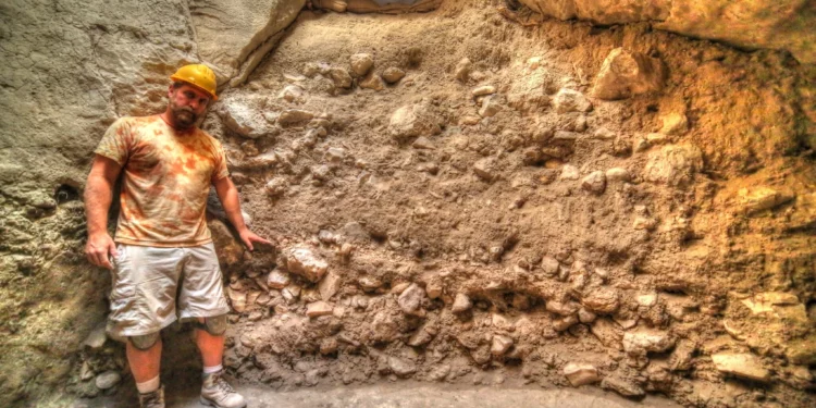 Fosa común de niños de hace 2.500 años hallada en Israel