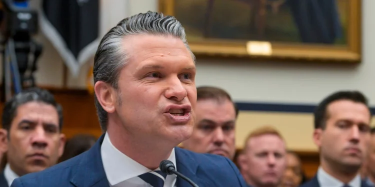 Hegseth rechaza ante el Congreso que la guerra con Irán sea un atolladero
