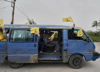 Israel ataca a operativos de Hezbolá en el sur del Líbano pese al alto el fuego