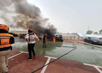 Varios impactos de municiones en racimo iraní en la zona de Haifa