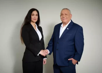 Inbar Yehezkeli se une al partido Yashar de Eisenkot
