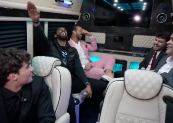 Un influencer hace saludo nazi y se burla de víctimas del Holocausto en la Universidad de Ohio