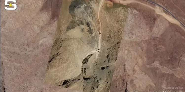 Irán retira escombros de bases de misiles destruidas por Israel y EE. UU.