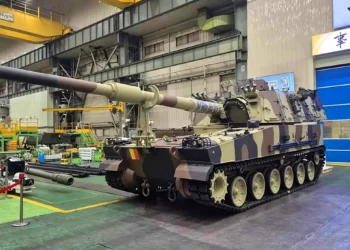 El primer K9 Thunder de Rumanía sale de la cadena de montaje en Corea del Sur