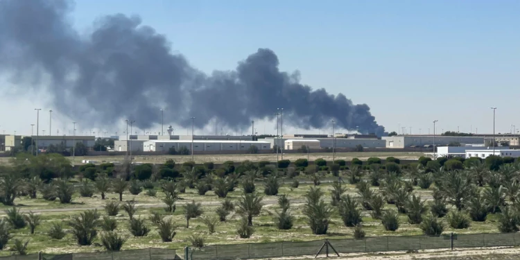 Defensas antiaéreas de Kuwait respondieron a ataques con drones