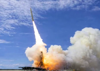 El Ejército y la Armada de EE. UU. prueban misiles hipersónicos