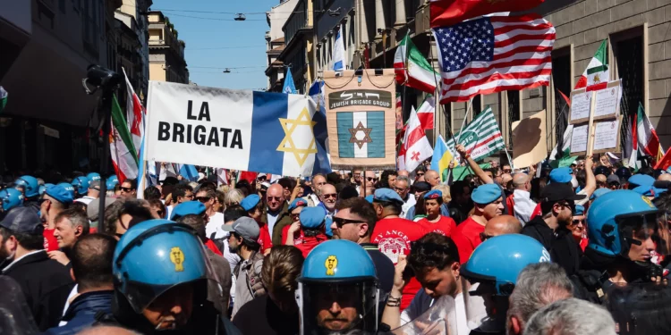 “Tienen suerte de no ser jabón”: judíos expulsados de conmemoración del fin de la II Guerra Mundial en Italia