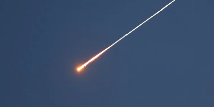 Los hutíes reivindican un ataque con misil y drones contra Israel