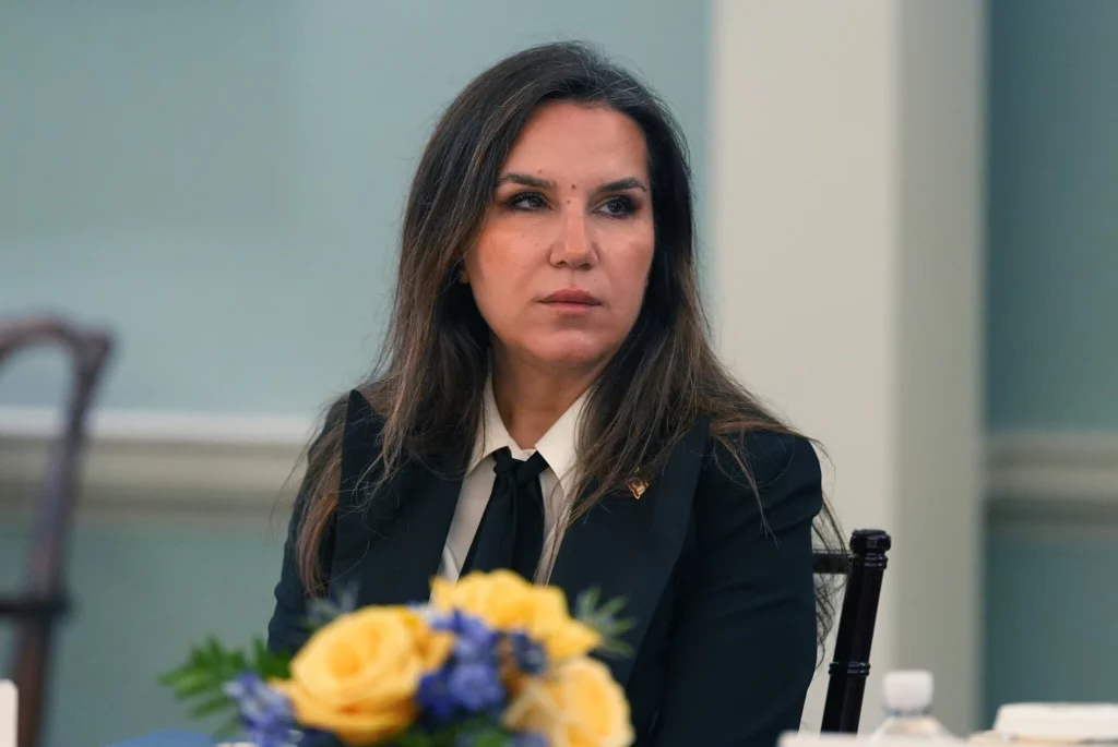 La embajadora libanesa reclama alto el fuego en reunión histórica con Israel