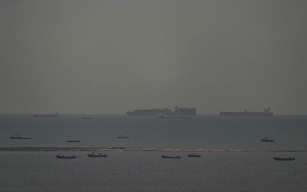 Trump a Irán: Más les vale que dejen de cobrar peajes en Ormuz