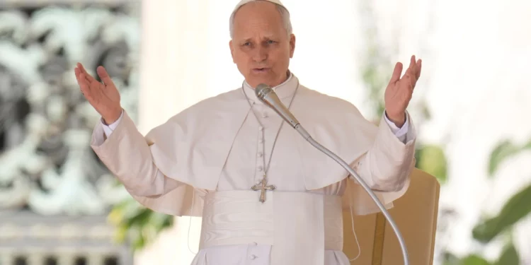 Papa León celebra tregua con Irán
