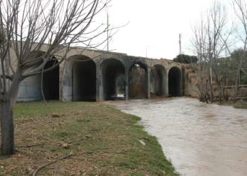 El Líbano cierra el último puente sobre el río Litani tras la amenaza israelí
