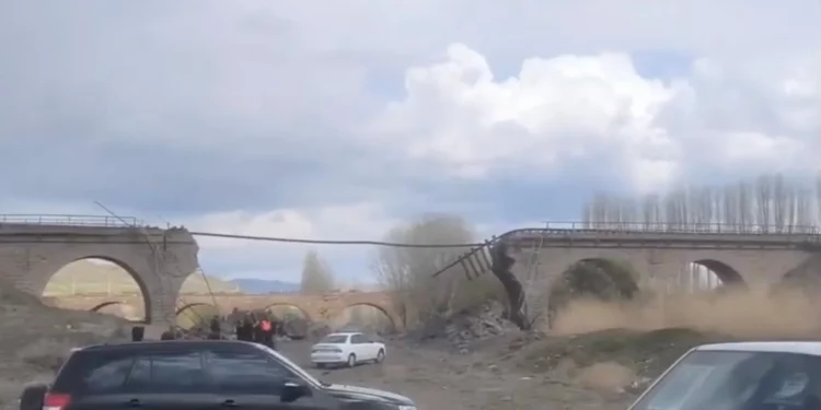 Israel bombardea 10 tramos clave de ferrocarril y puentes en Irán