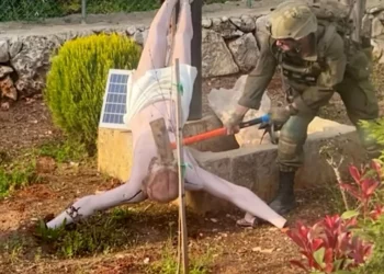 FDI investiga: soldado destroza estatua de Jesús en el Líbano
