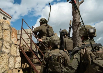 Tres miembros de Hezbolá se rinden a las FDI en el sur del Líbano