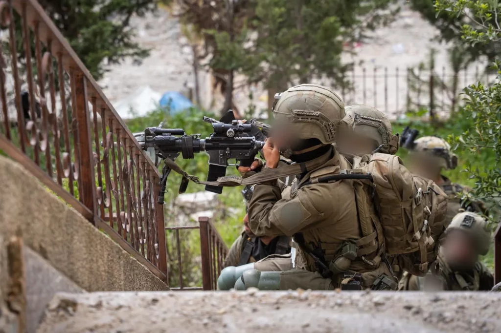 Las FDI están a punto de tomar Bint Jbeil: el bastión histórico de Hezbolá
