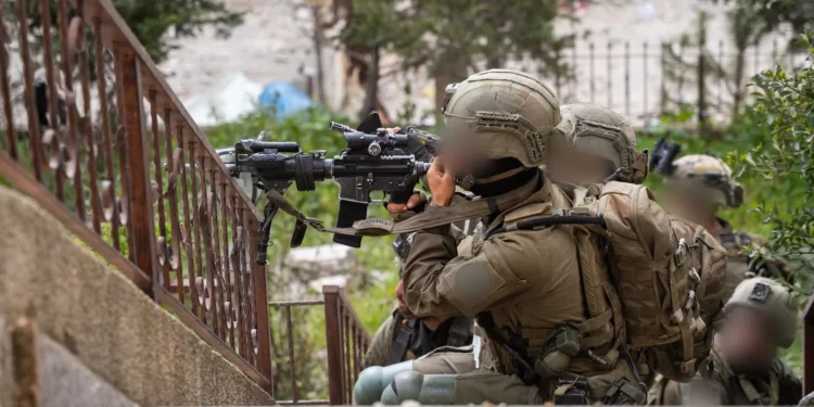 Las FDI están a punto de tomar Bint Jbeil: el bastión histórico de Hezbolá