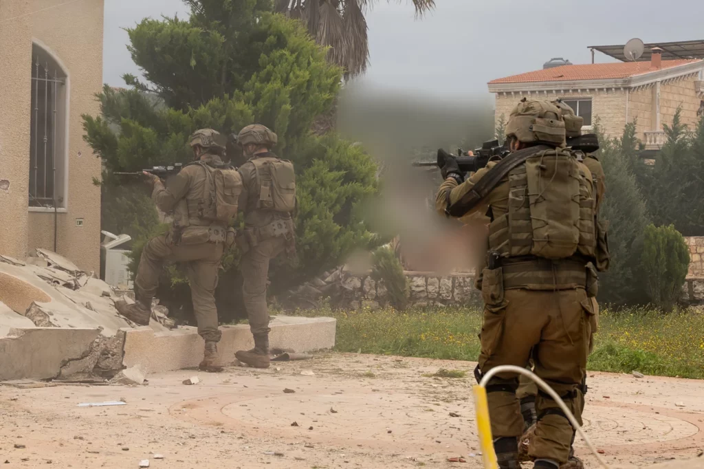 Las FDI y Hezbolá combaten en medio del diálogo Israel-Líbano en Washington