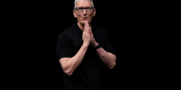 Tim Cook deja la dirección de Apple tras casi 15 años al frente
