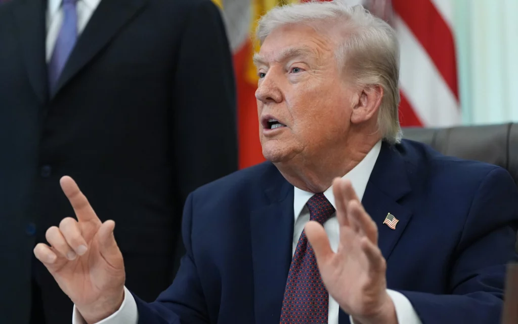 Trump: Estamos en “negociaciones intensas” con Irán