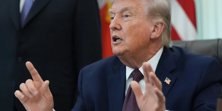 Trump: Estamos en “negociaciones intensas” con Irán