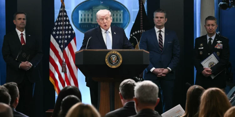 El presidente de Estados Unidos, Donald Trump, afirmó que Estados Unidos podría destruir completamente Irán en una sola noche