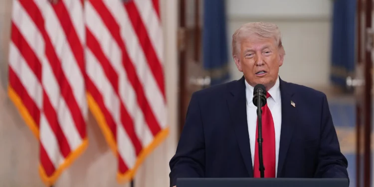 Tras atacar un puente: Trump insta a Irán a llegar a un acuerdo “antes de que sea demasiado tarde”