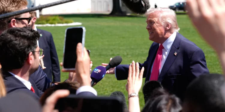 Trump anuncia posible nueva ronda de negociaciones con Irán este fin de semana