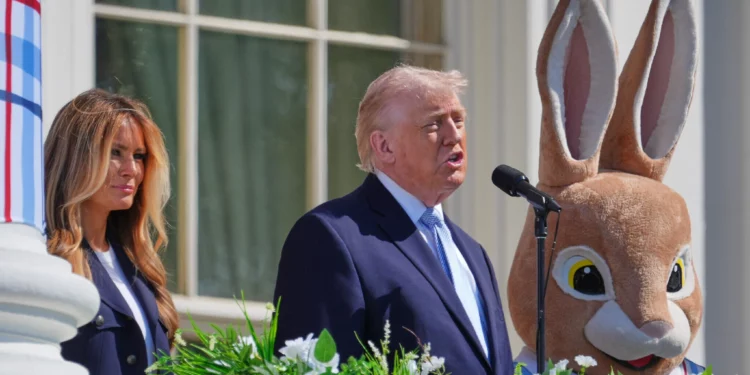 Trump elogia rescate de dos pilotos derribados en Irán