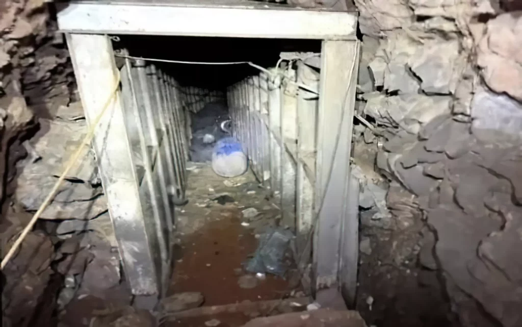 Israel destruye con 24 toneladas de explosivos un túnel de Hezbolá