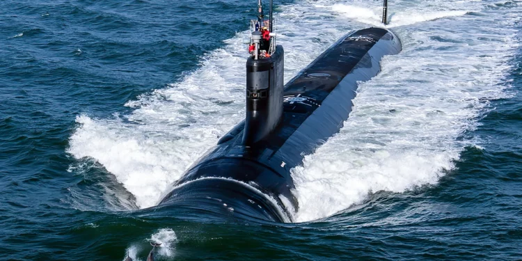 El submarino de ataque USS New Jersey vuelve a entrar en servicio