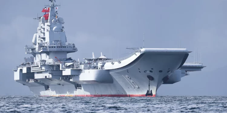 USS Gerald R. Ford contra el Fujian: el duelo por el control de los océanos