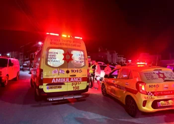 Policía arresta a adolescente por el asesinato de su madre en Kafr Qasim