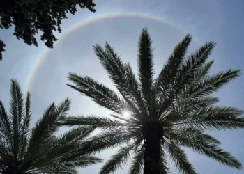 Un halo solar sobre Israel atrae la atención de la población