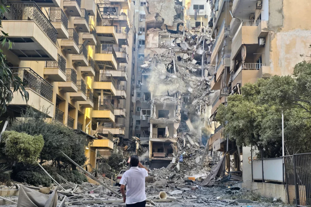 Israel ataca Beirut para eliminar a Ali al-Hassani: responsable de misiles de Hezbolá