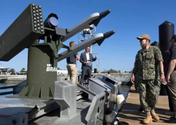 Textron prueba un CUSV armado con BRAWLR en FLEX 2026