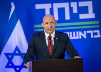 Bennett se apresuró a acudir a la Knesset una vez finalizado el debate